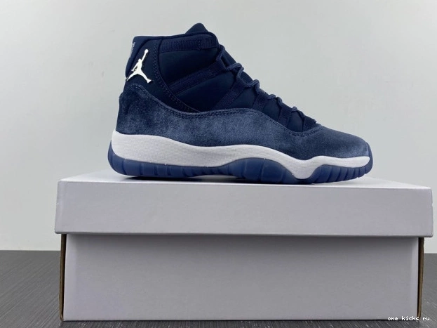 Rep AR0715-441 MIDNIGHT JORDAN WMNS AIR 11 NAVY VELVET 0523